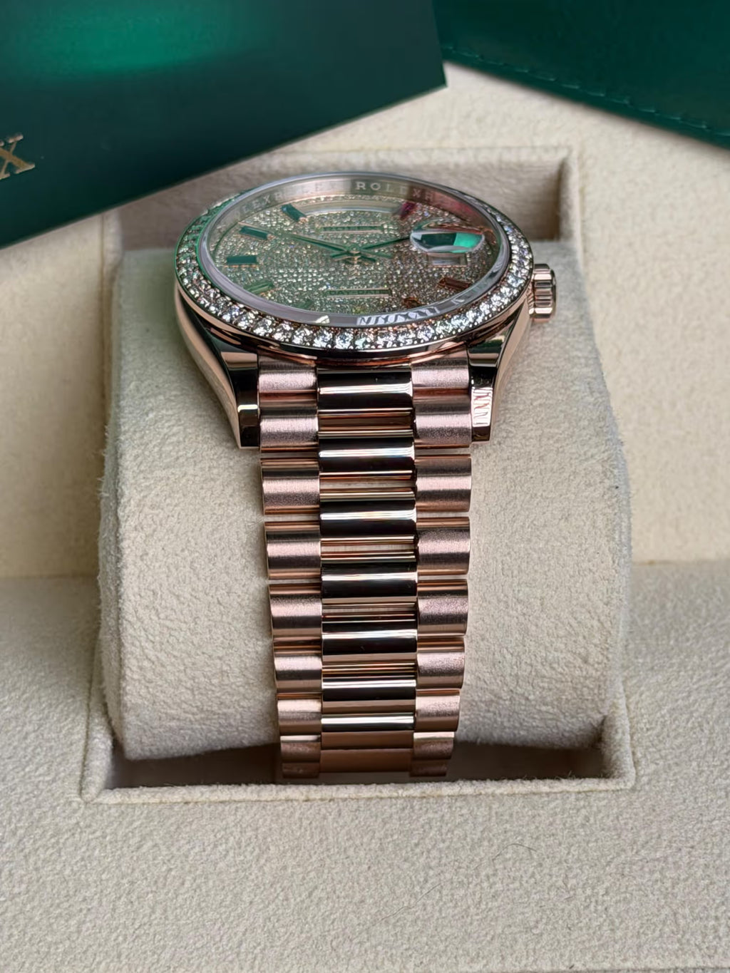 Rolex Day-Date 36 ainbow Rose Gold Diamond Bezel