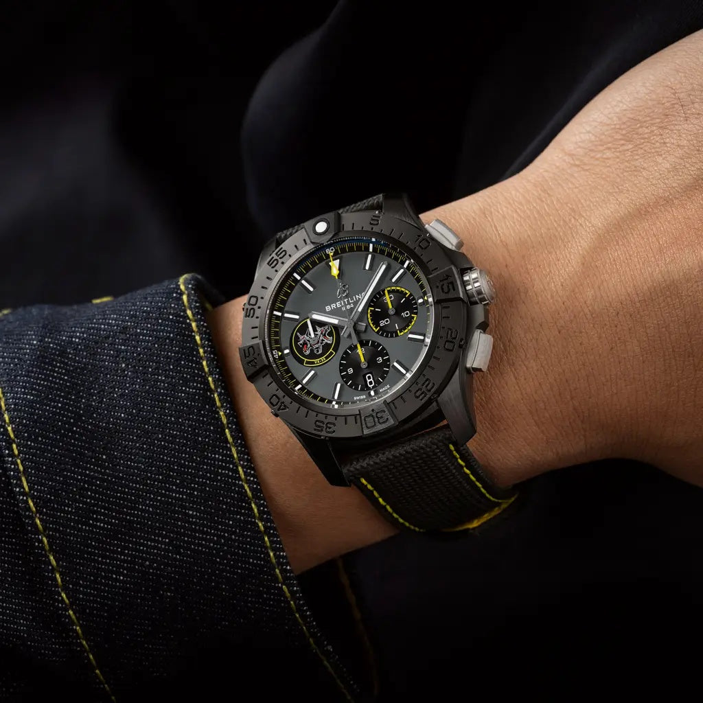 Avenger B01 Chronograph 44 Night Mission Référence: Breitling